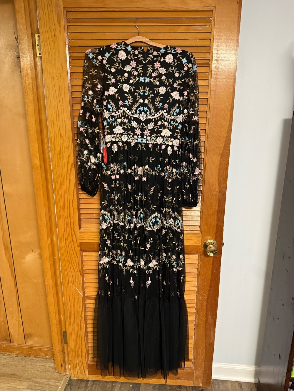 Mac duggal size 4 35111 Black Floral Embroidered Maxi Dress - Picture 6 of 8